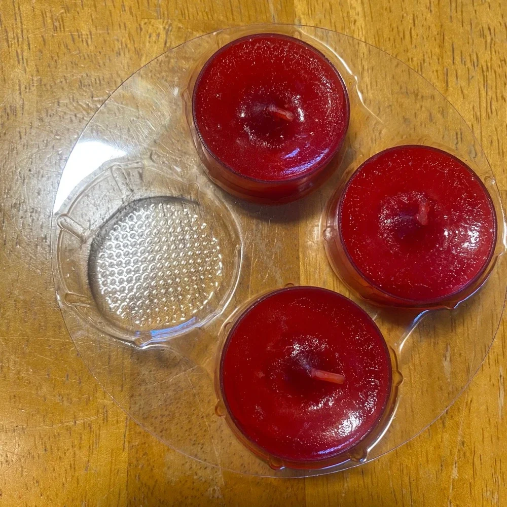 Yankee Candle Luminary Tea Light Holder Set White Red Sparkling Cinnamon
